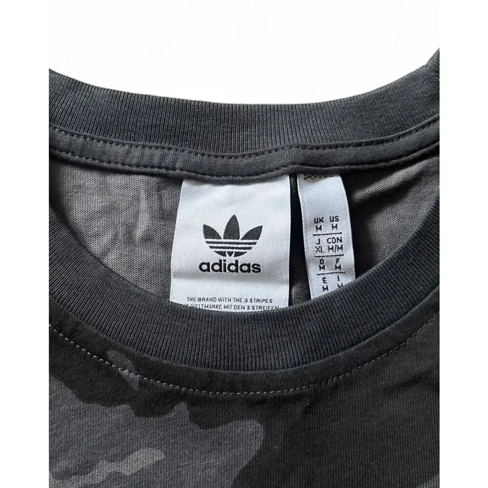 Adidas Originals Men's Graphics Camouflage T-Shirt in Carbon Size Medium